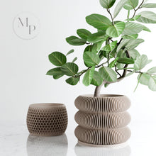 Load image into Gallery viewer, Triple BUBBLES Planter: Green / 8&quot;
