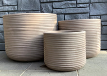 Load image into Gallery viewer, Japi - Lagoon Round Planter - Macchiato

