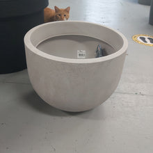 Load image into Gallery viewer, Rustic round planter "burnt cement"
