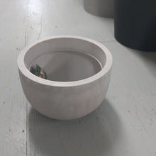 Load image into Gallery viewer, Rustic round planter "burnt cement"

