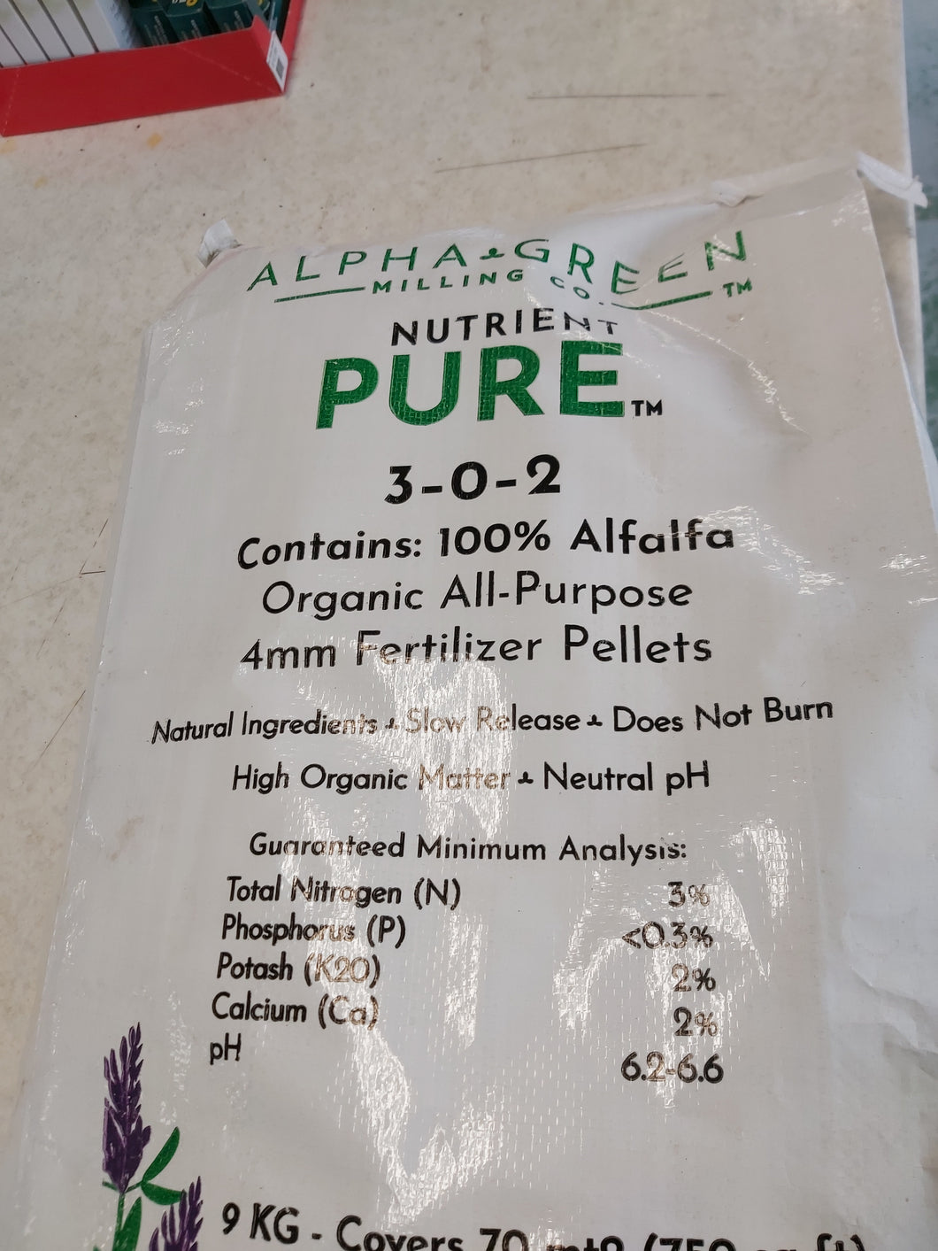 Alfalfa: Alpha Green Nutrient Pure 3-0-2 9kg bag