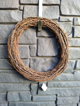 Load image into Gallery viewer, Natural Hiawatha Vine wreaths
