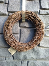 Load image into Gallery viewer, Natural Hiawatha Vine wreaths
