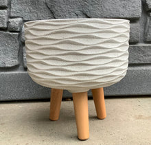 Load image into Gallery viewer, 9.5" "Pearl" Plant Pot with Legs
