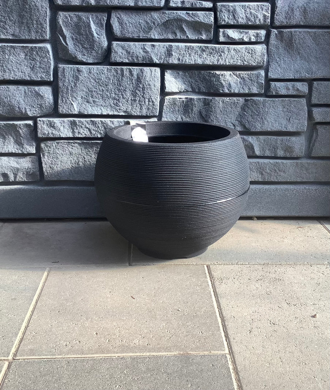 Lattice Linea Pot Black