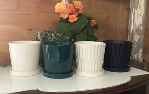 5" Round ceramic with attached saucer