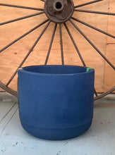 Load image into Gallery viewer, Round Cylinder Small 14"
