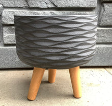 Load image into Gallery viewer, 9.5" "Pearl" Plant Pot with Legs
