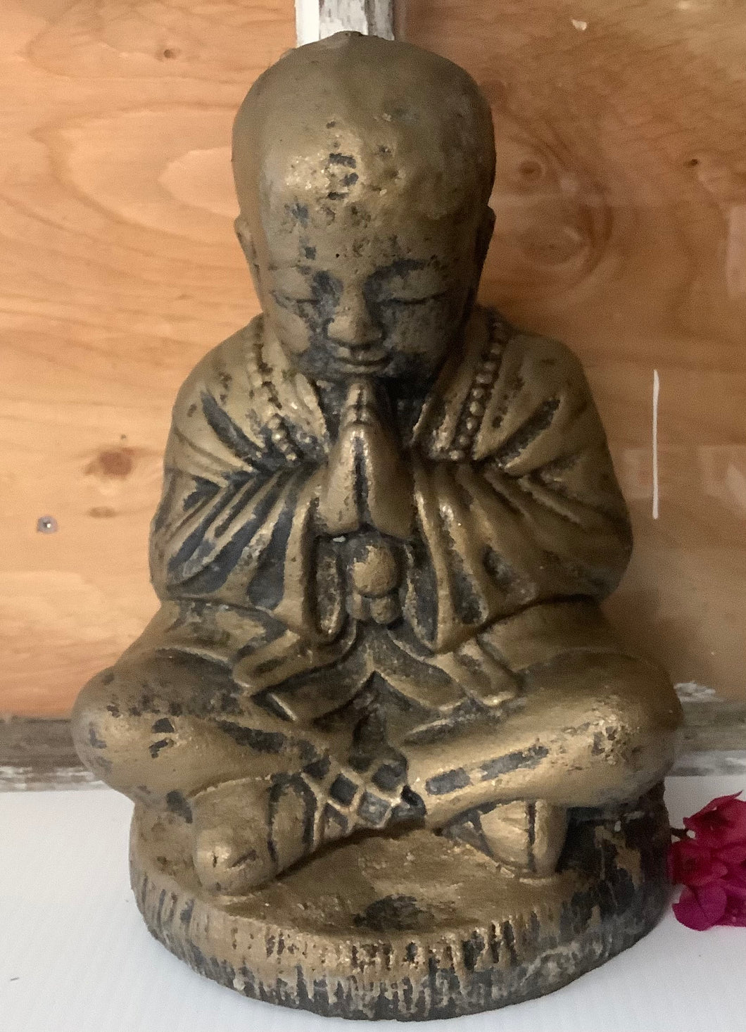 Small Sitting Praying Buddha Statue